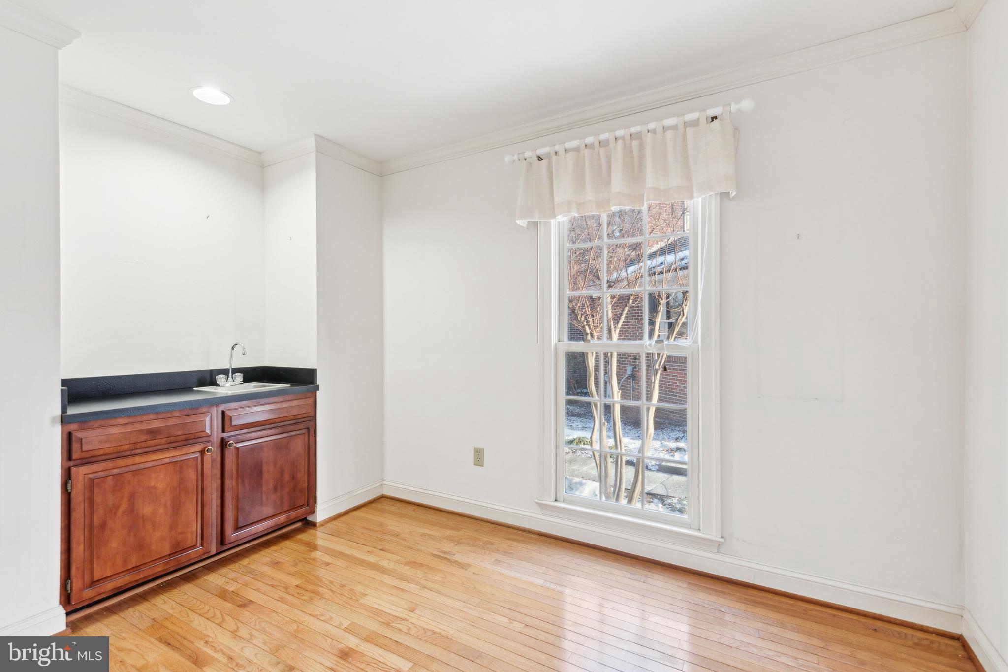 11814 Bishops Content Road Bowie, MD 20721 - Photo 9 of 40 Office with Wet-Bar