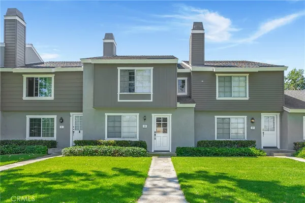 $3,800 | 29 Greenbough, Unit 131, Irvine, CA 92614