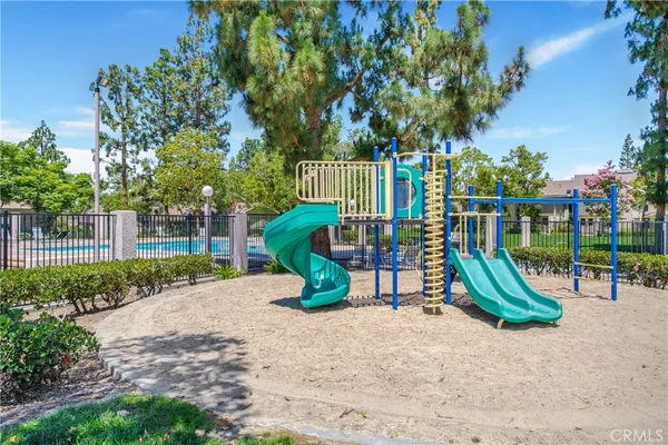 $3,800 | 29 Greenbough, Unit 131, Irvine, CA 92614