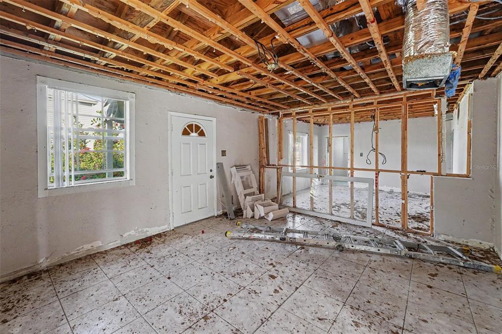 1811 2nd Street Indian Rocks Beach, FL 33785 - Photo 20 of 33 Gallery Image 20