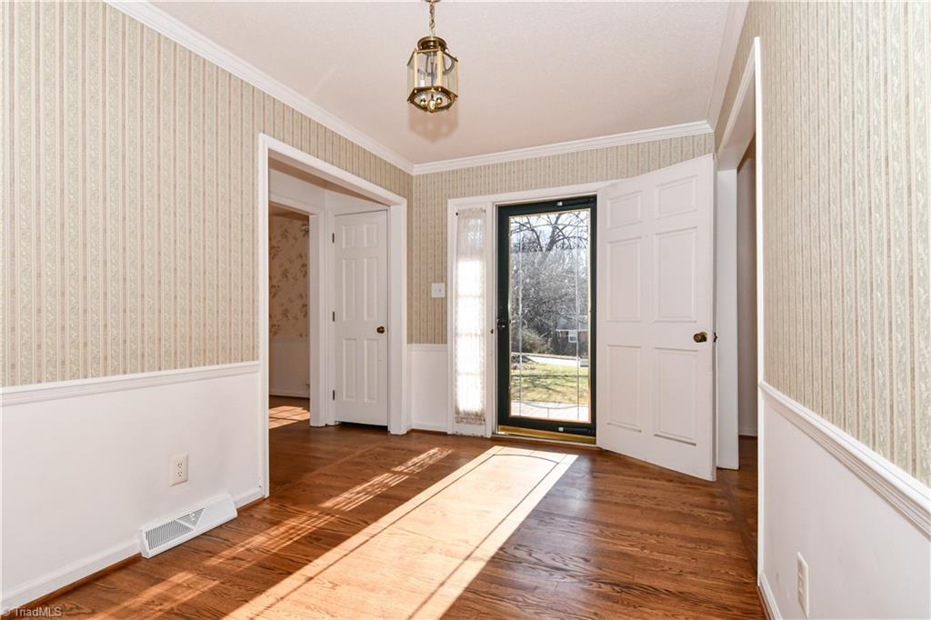 5620 Tower Road Greensboro, NC 27410 - Photo 4 of 30 Gallery Image 4