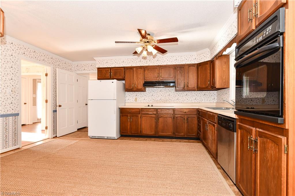 5620 Tower Road Greensboro, NC 27410 - Photo 9 of 30 Gallery Image 9