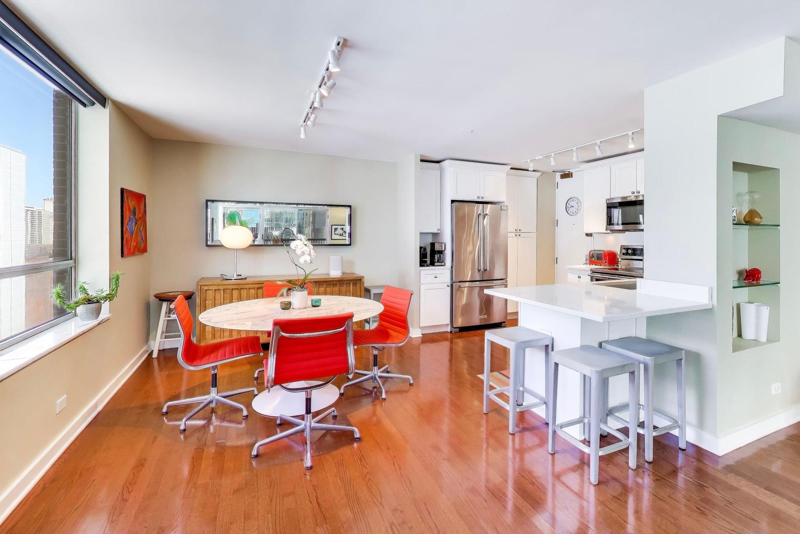 201 East Chestnut Street, Unit 22B Chicago, IL 60611 - Photo 14 of 40