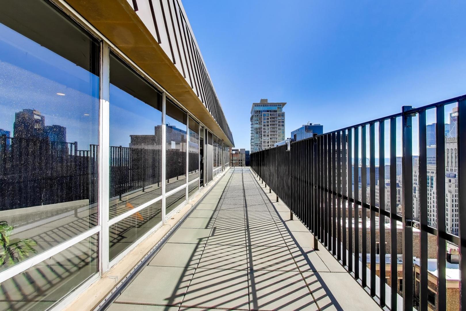 201 East Chestnut Street, Unit 22B Chicago, IL 60611 - Photo 37 of 40