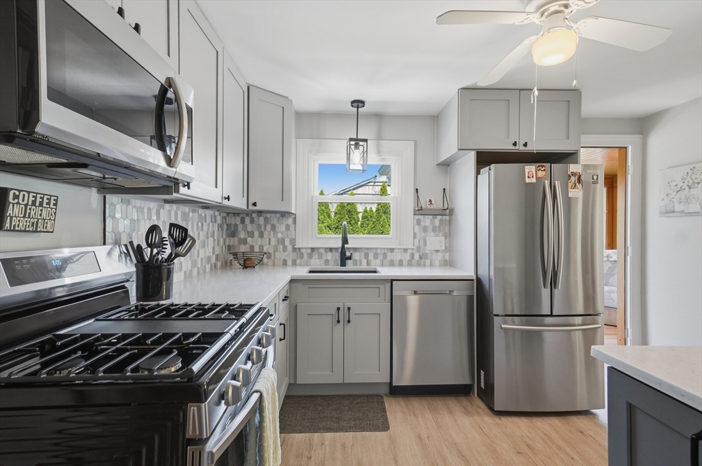 36 Glenn Road Lowell, MA 01852 - Photo 12 of 39