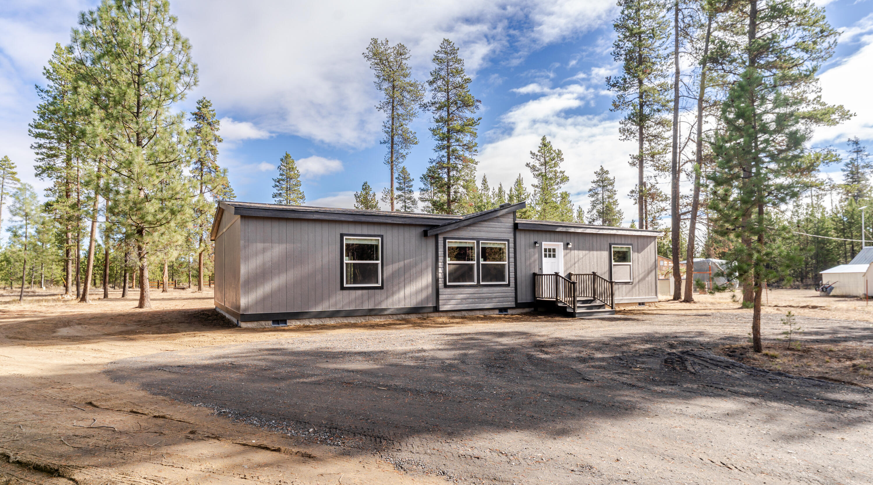 51510 Ash Road La Pine, OR 97739 - Photo 4 of 24 6161437e-8f49-4130-8553-456019815b66