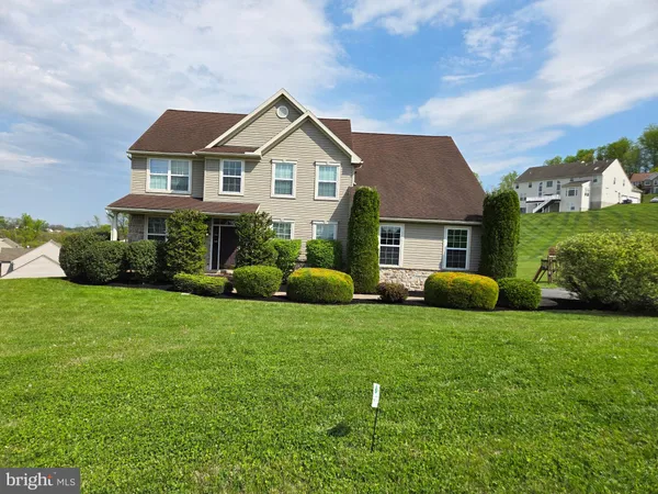 $699,000 | 121 Great Bend Way, Sinking Spring, PA 19608
