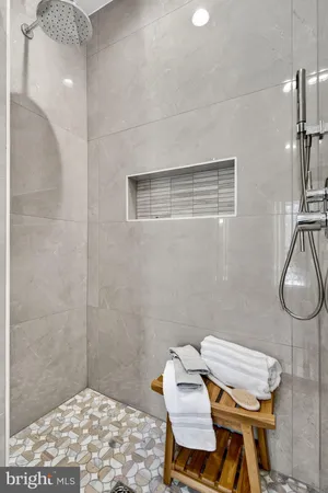 $749,900 | 22145 Countryside Lane, Lignum, VA 22726