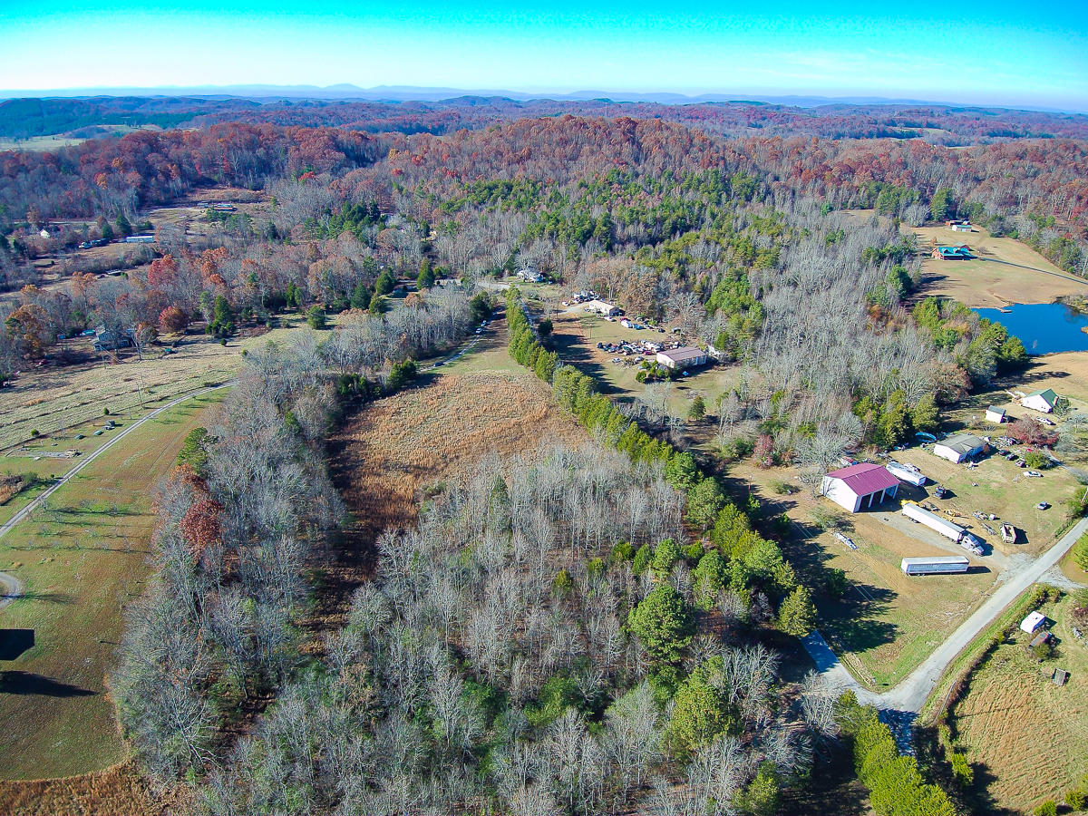 16003 Blue Springs Road Philadelphia, TN 37846 - Photo 5 of 10 160003-Blue-Springs-Rd-Philadelphia-TN-1