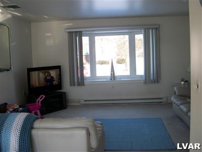 136 Elm Road Allentown, PA 18104 - Photo 8 of 12 Gallery Image 8