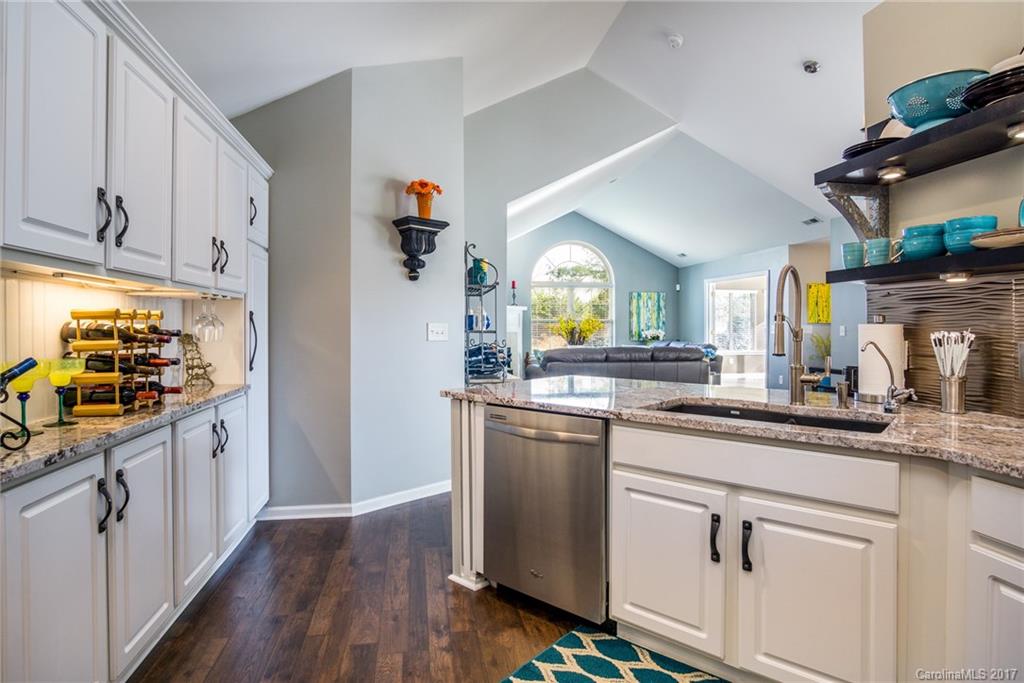 730 Ledgestone Court Tega Cay, SC 29708 - Photo 17 of 24 Gallery Image 17
