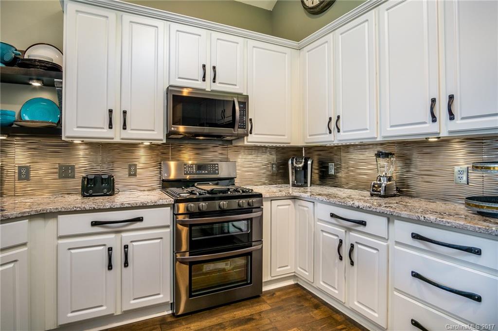730 Ledgestone Court Tega Cay, SC 29708 - Photo 18 of 24 Gallery Image 18