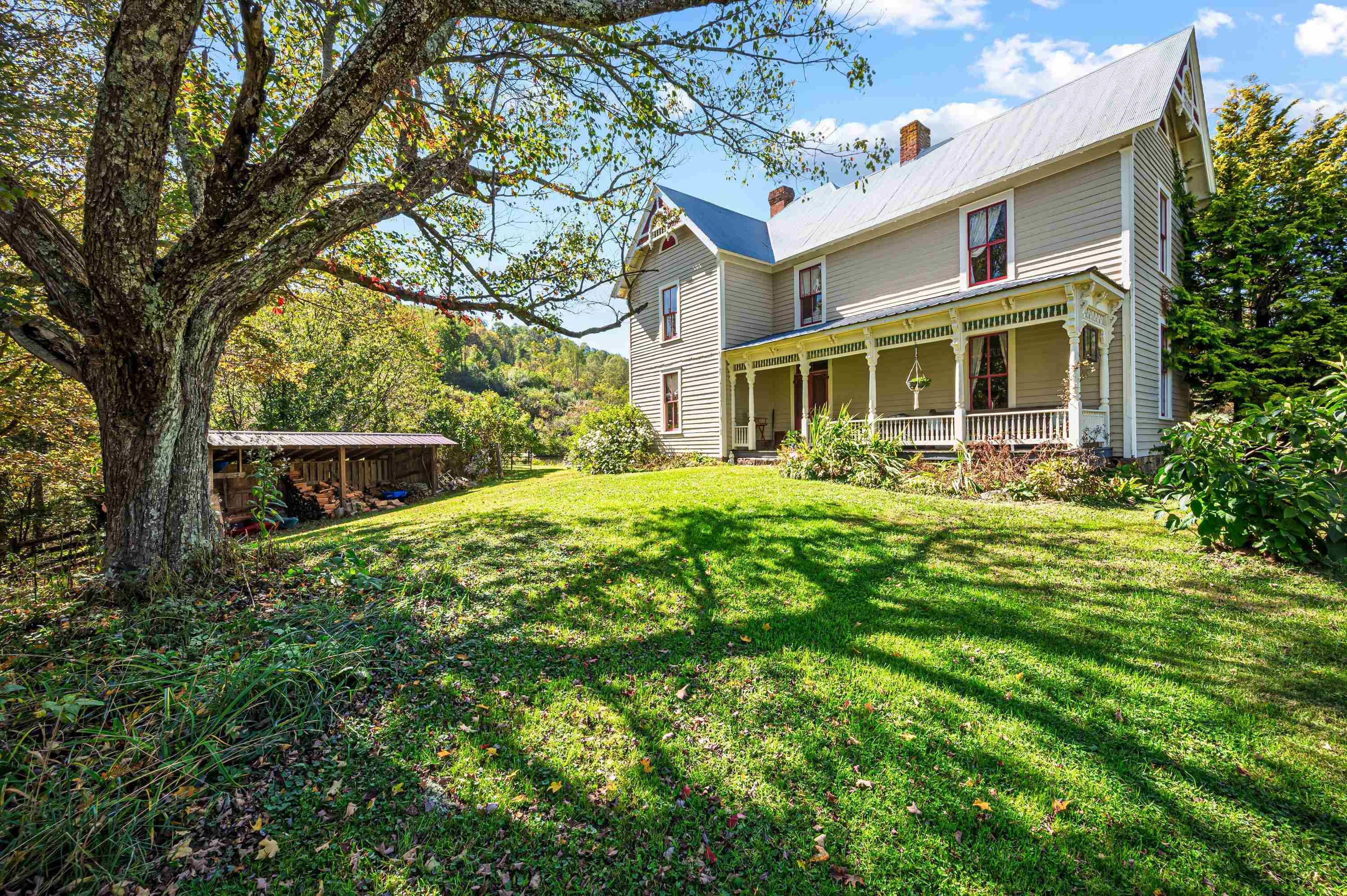 3833 Liberty Hill Road Fries, VA 24330 - Photo 6 of 124 Gallery Image 6