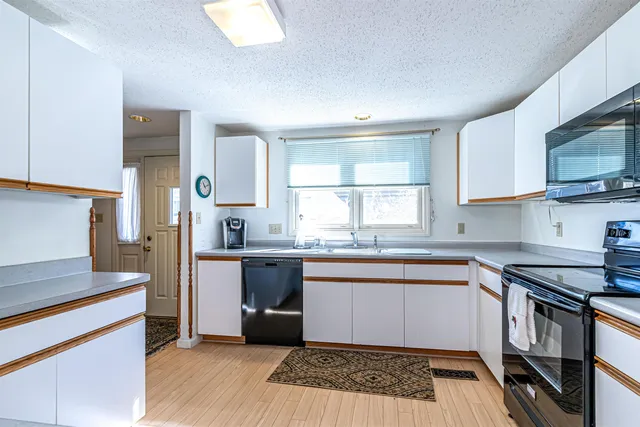 $379,000 | 21 Long Hill Road, Peterborough, NH 03458