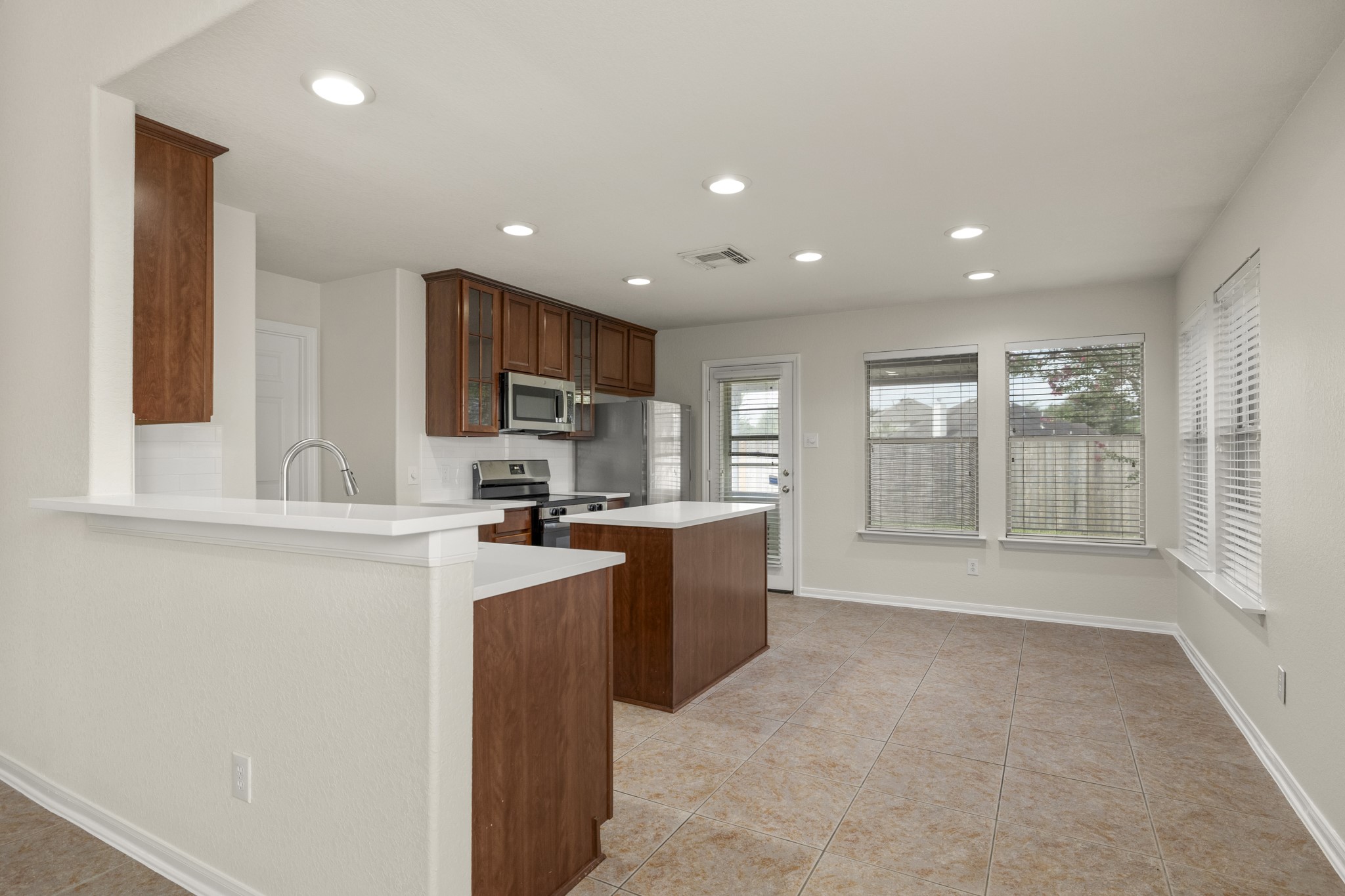 25511 Twister Trail Spring, TX 77373 - Photo 8 of 35 Gallery Image 8