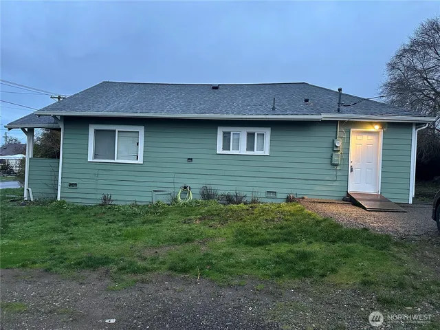 $299,999 | 505 East Dearborn Avenue, Shelton, WA 98584