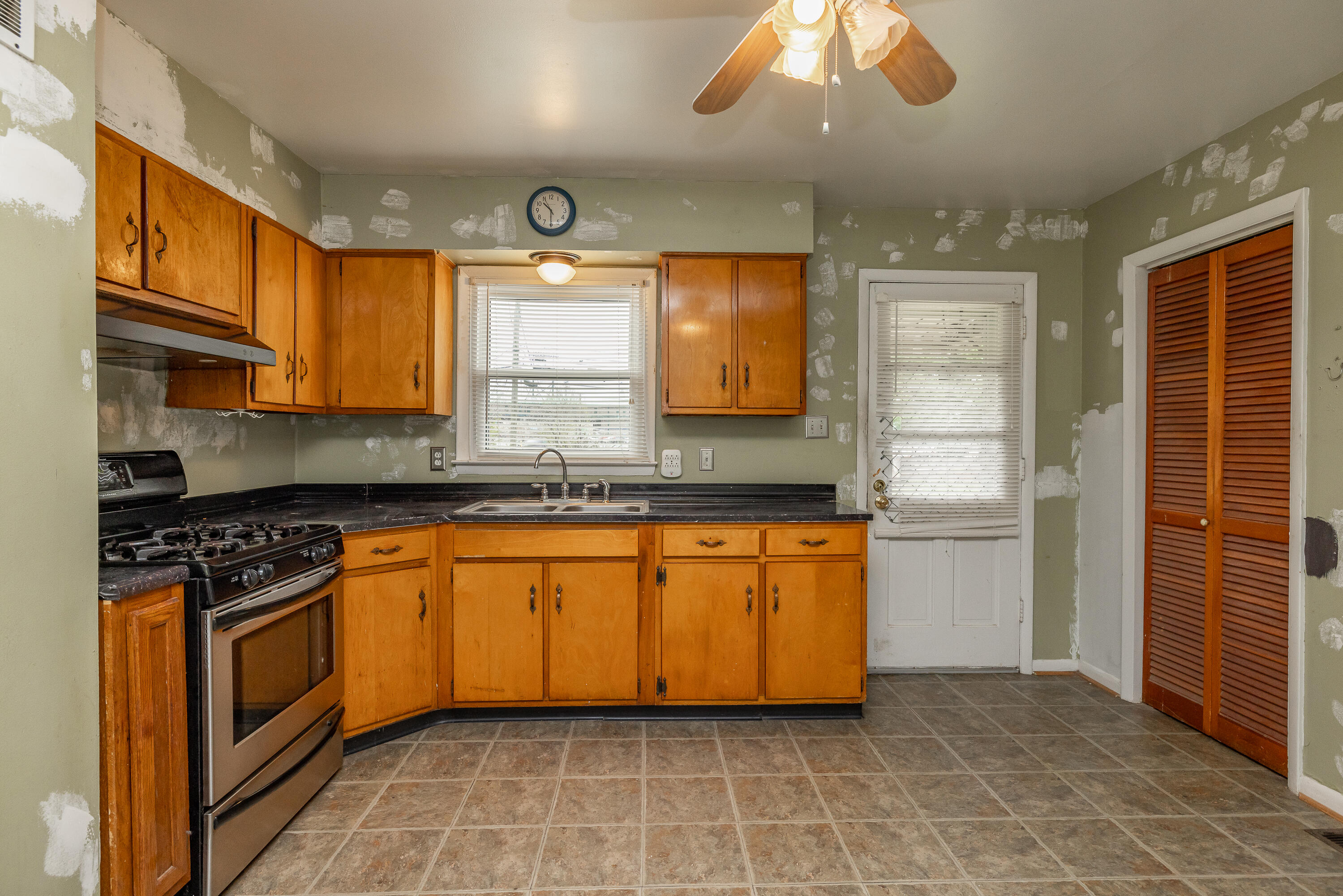 1120 Kees Road, Unit A AND 2 Lexington, KY 40505 - Photo 7 of 32 2-5