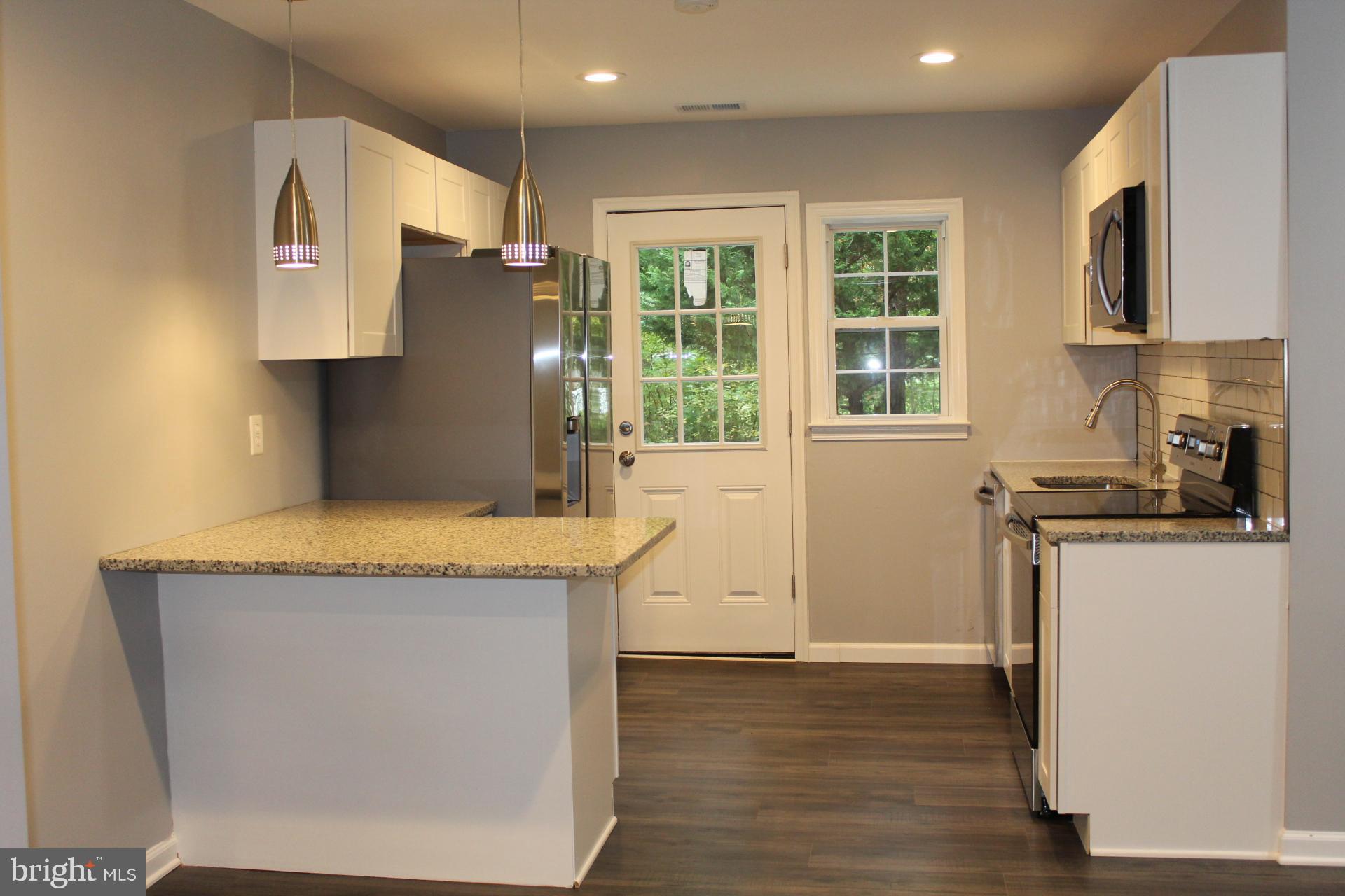 165 Chrystal Road Colonial Beach, VA 22443 - Photo 9 of 28 Gallery Image 9