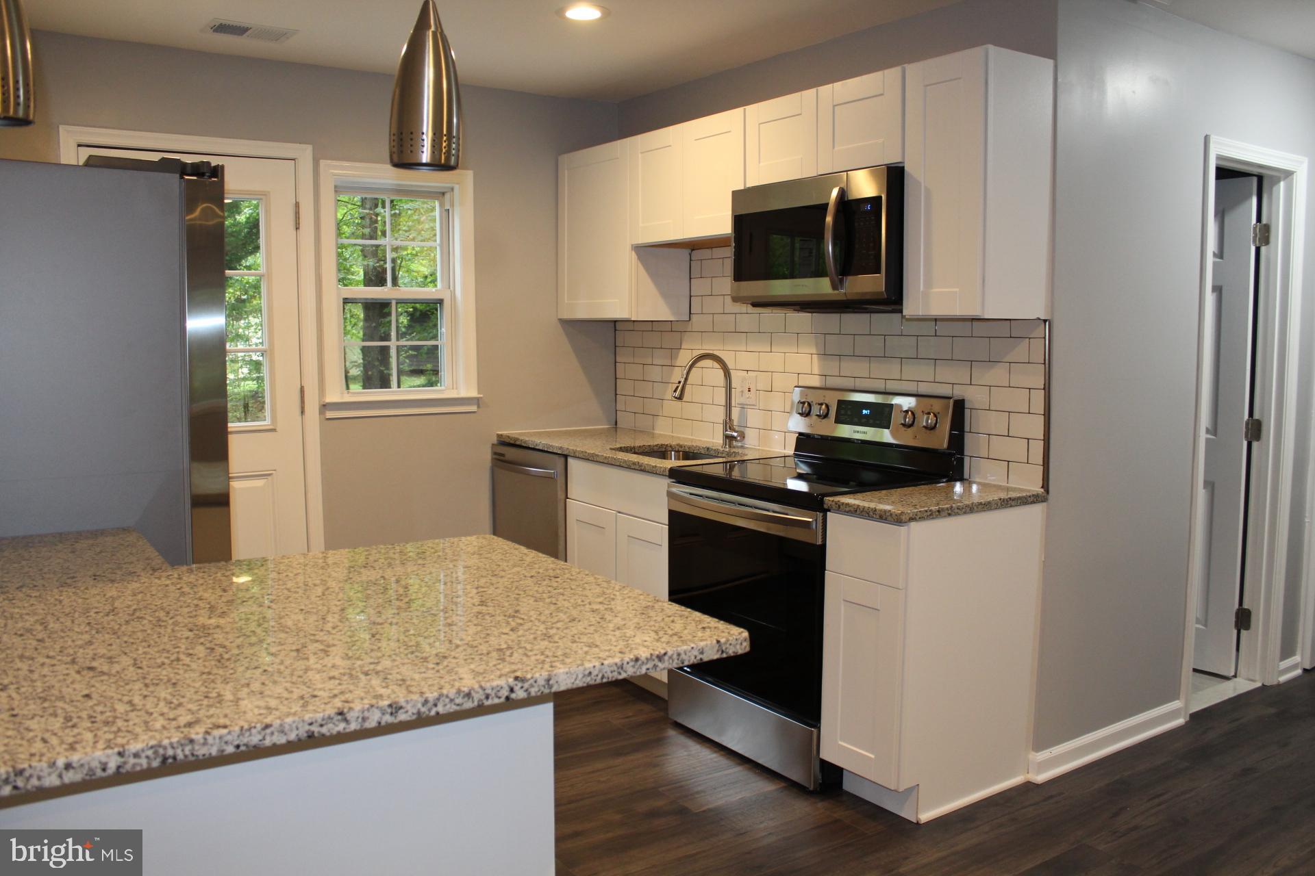 165 Chrystal Road Colonial Beach, VA 22443 - Photo 10 of 28 Gallery Image 10