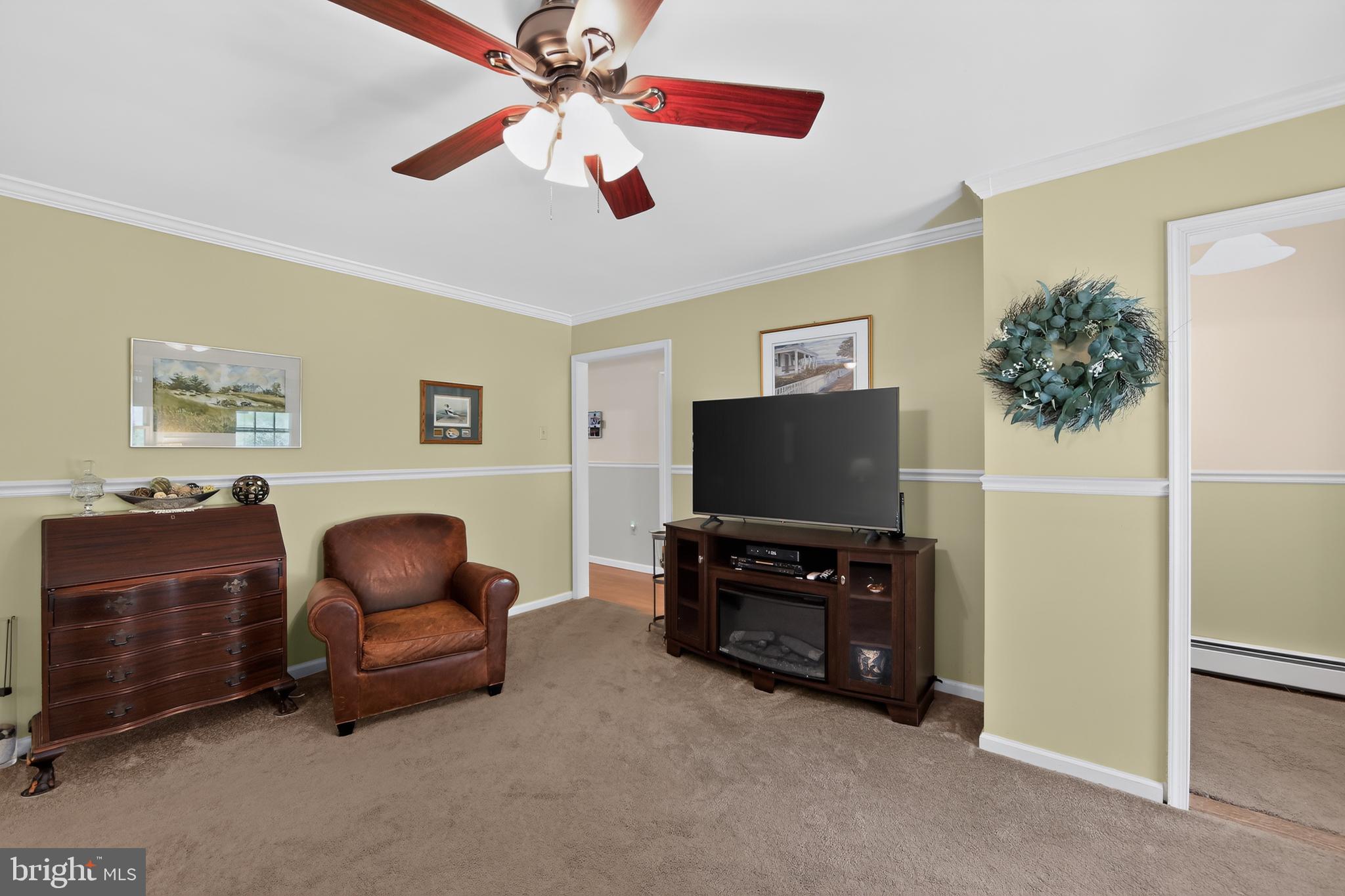 233 Snyder Road Pottstown, PA 19464 - Photo 11 of 39 Living Area