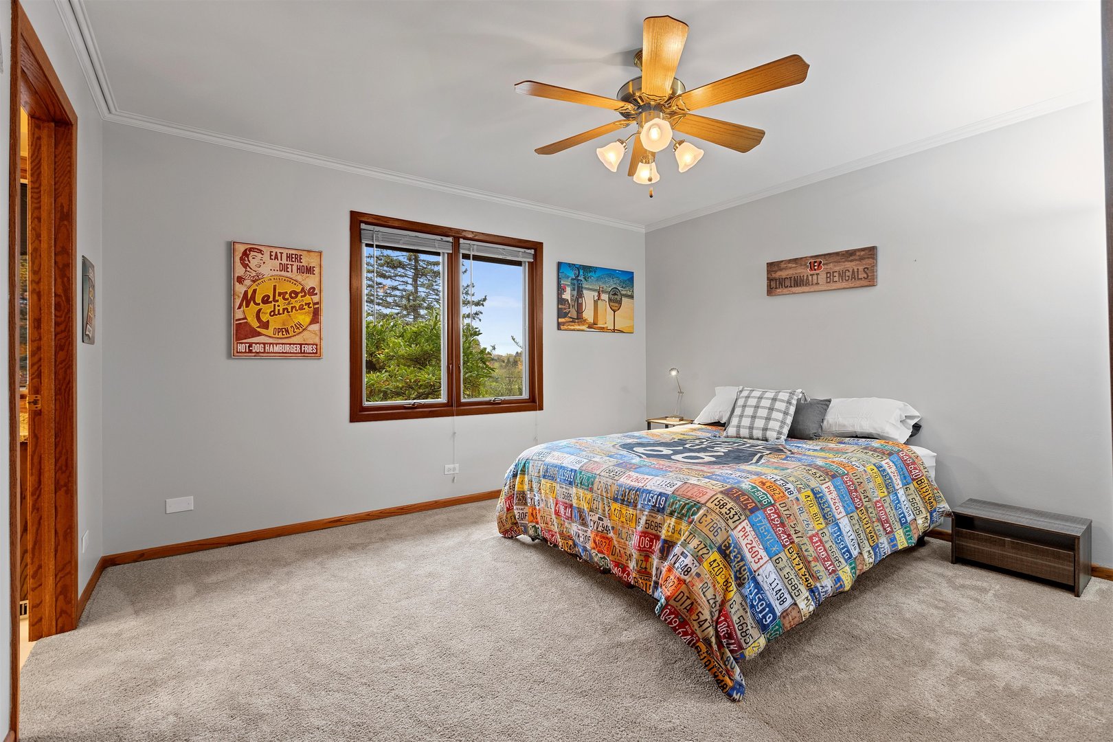 1051 Saunders Road Riverwoods, IL 60015 - Photo 19 of 37 a bedroom with a bed and a window