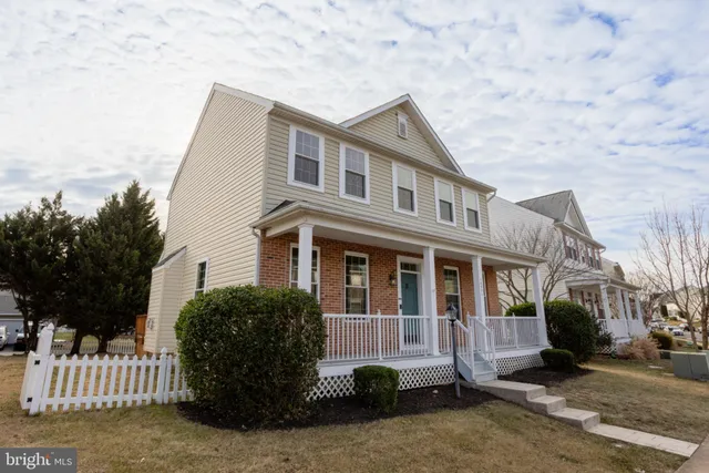 $699,900 | 10021 Hume Court, Bristow, VA 20136