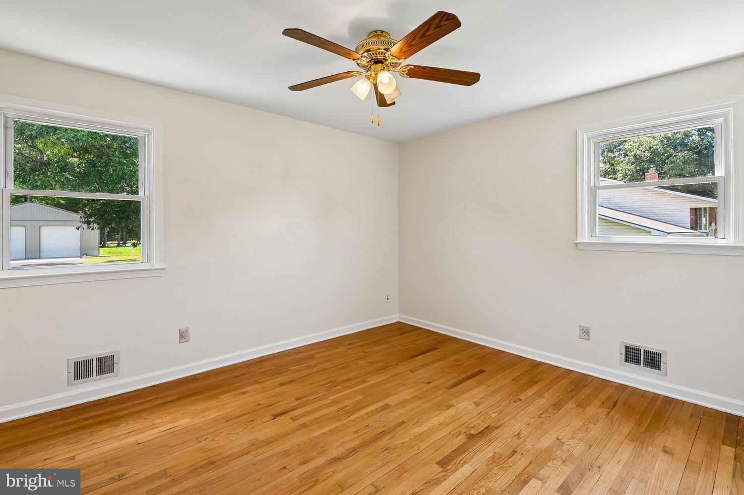 7879 Elizabeth Road Pasadena, MD 21122 - Photo 20 of 36 Primary Bedroom