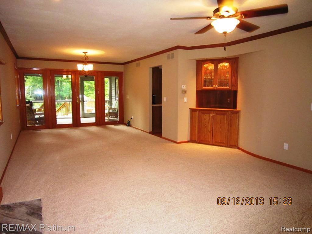 13711 Commerce Road Milford, MI 48380 - Photo 15 of 52 13711 COMMERCE FORMAL DINING.jpg