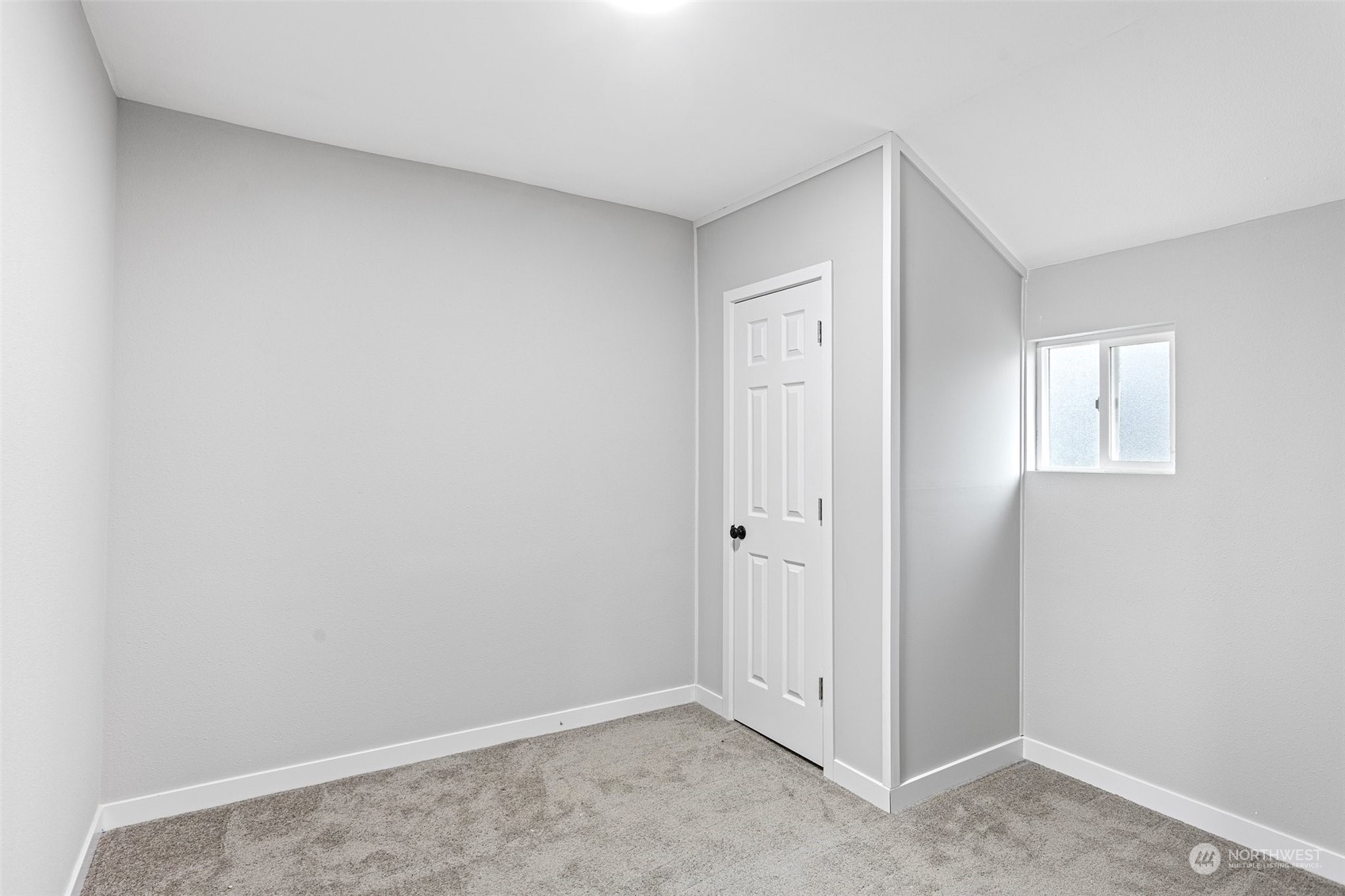 11430 Southeast Petrovitsky Road Renton, WA 98055 - Photo 11 of 26