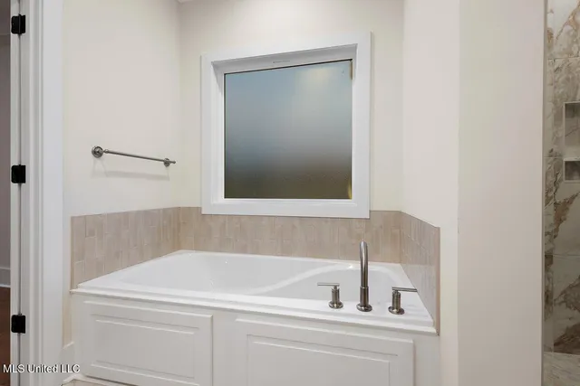 $425,000 | 400 Aurora Circle, Canton, MS 39046