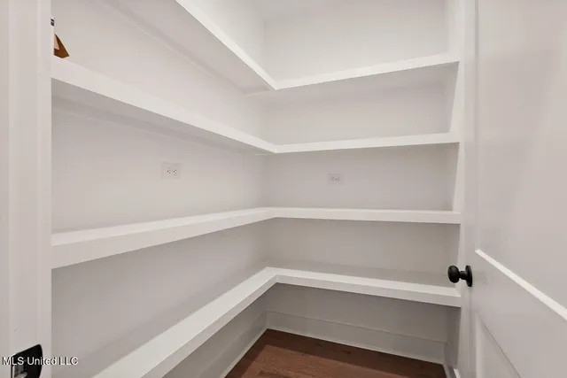 $425,000 | 400 Aurora Circle, Canton, MS 39046