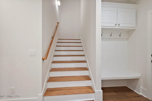 $425,000 | 400 Aurora Circle, Canton, MS 39046