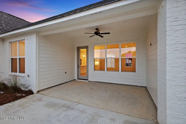 $425,000 | 400 Aurora Circle, Canton, MS 39046