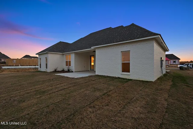 $425,000 | 400 Aurora Circle, Canton, MS 39046