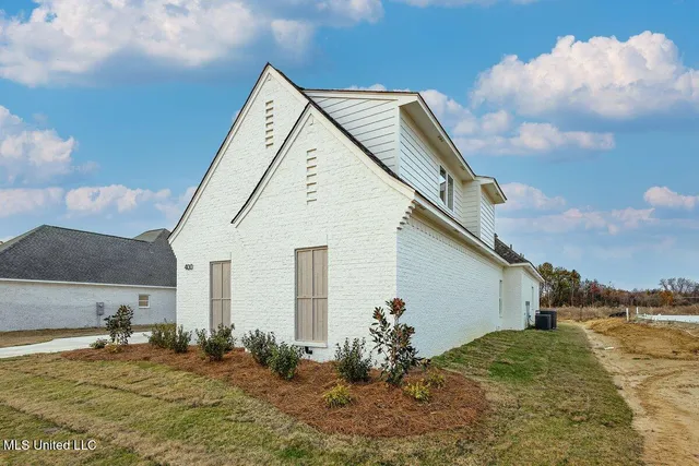 $425,000 | 400 Aurora Circle, Canton, MS 39046