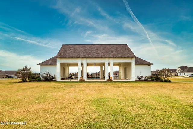 $425,000 | 400 Aurora Circle, Canton, MS 39046