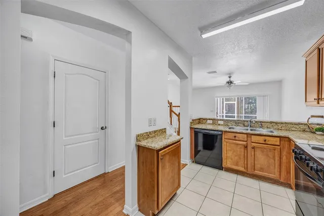 $250,000 | 15925 Fishhawk View Drive, Lithia, FL 33547