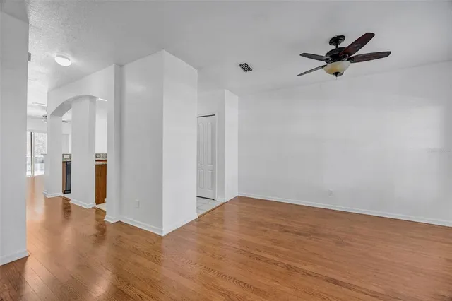 $250,000 | 15925 Fishhawk View Drive, Lithia, FL 33547