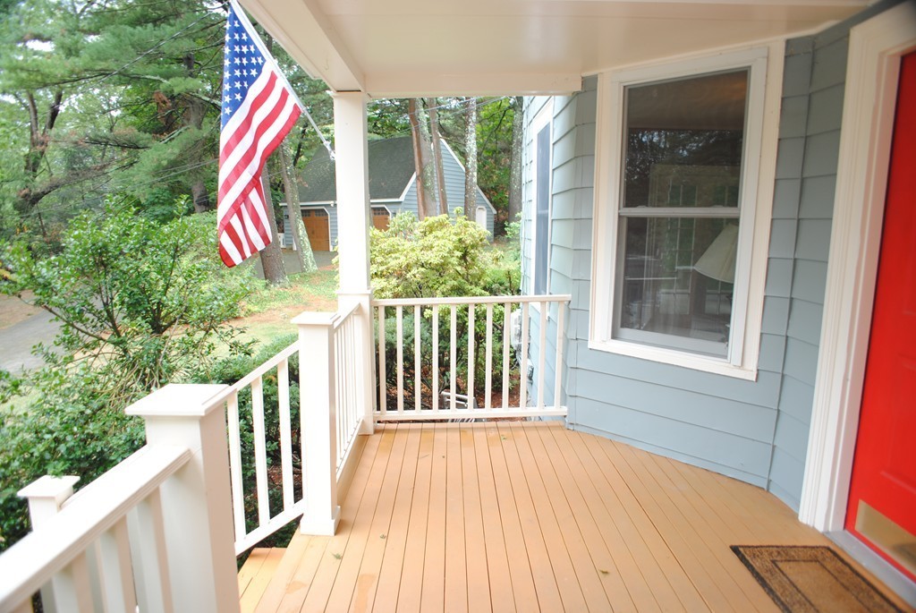 137 Nobscot Road Sudbury, MA 01776 - Photo 3 of 27 Gallery Image 3