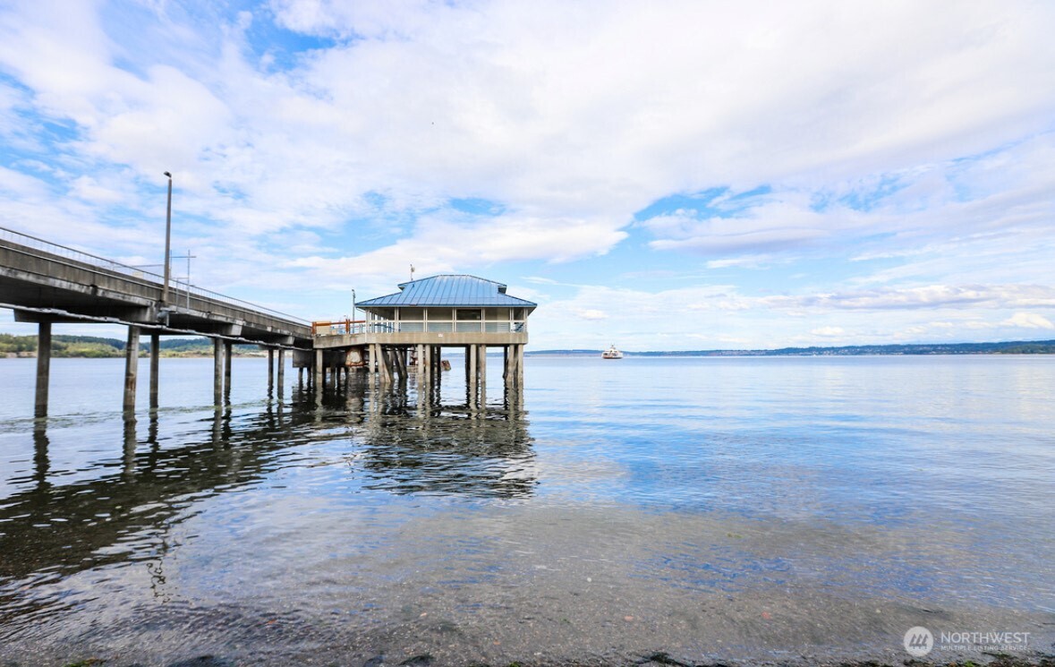 11106 Spruce Drive Anderson Island, WA 98303 - Photo 3 of 9