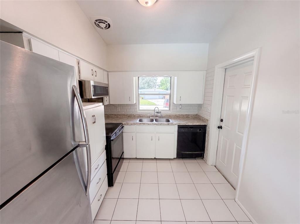 4511 Montclair Road Orlando, FL 32812 - Photo 2 of 23 Gallery Image 2