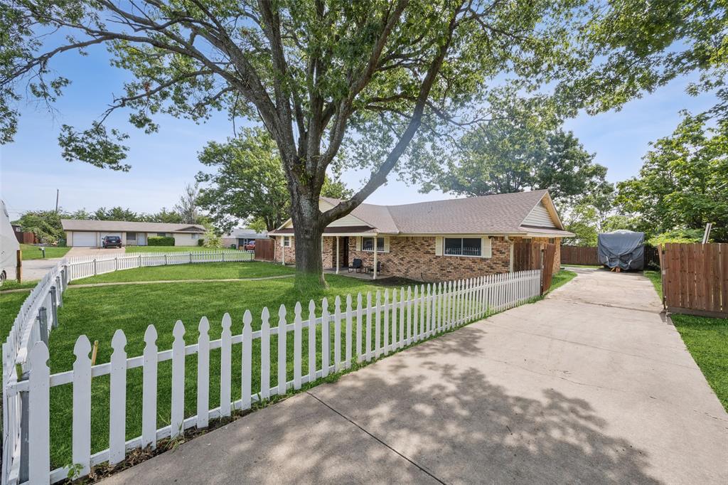 1120 Reed Circle Howe, TX 75459 - Photo 3 of 28