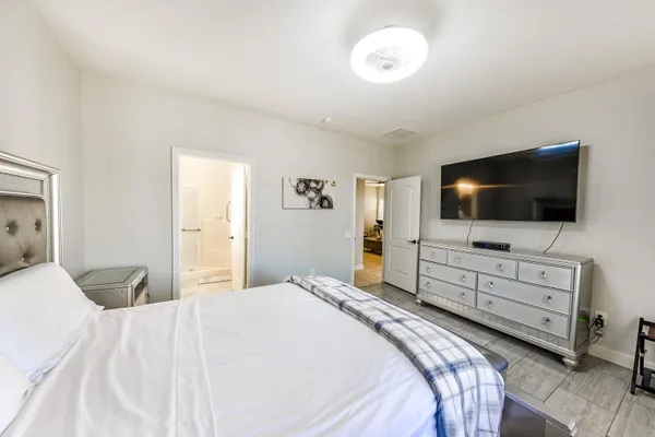 $4,100 | 39676 Somerset Avenue, Palm Desert, CA 92211