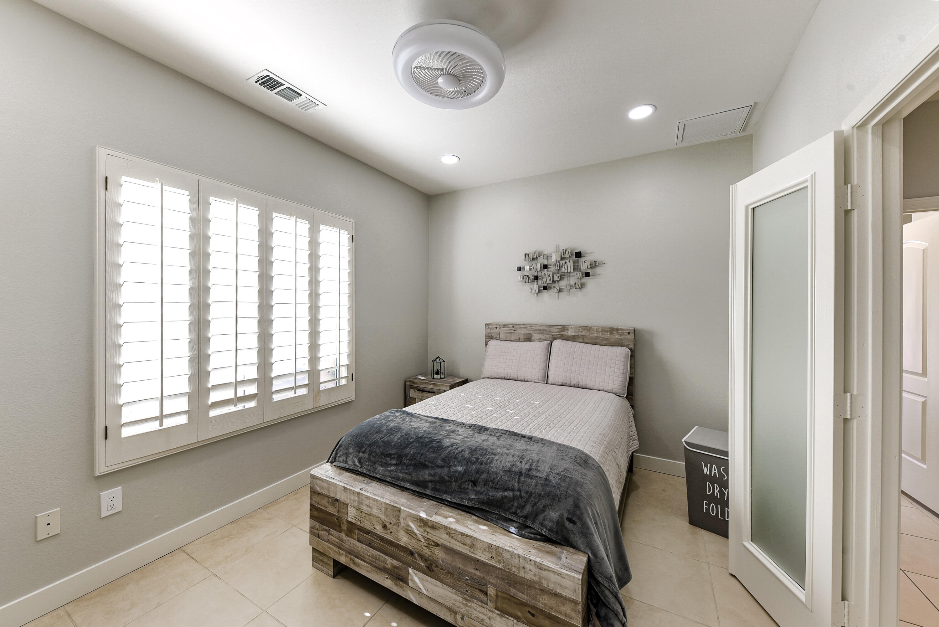 39676 Somerset Avenue Palm Desert, CA 92211 - Photo 17 of 32 39676 Somerset Ave-26