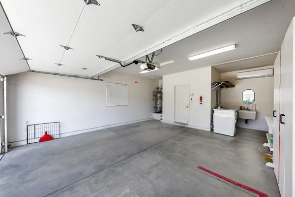 $4,100 | 39676 Somerset Avenue, Palm Desert, CA 92211