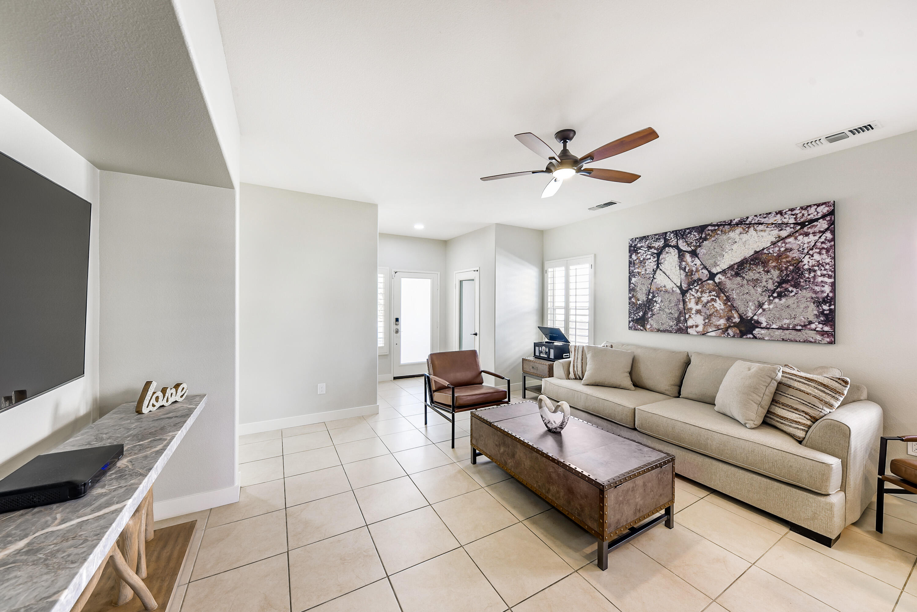 39676 Somerset Avenue Palm Desert, CA 92211 - Photo 3 of 32 39676 Somerset Ave-1