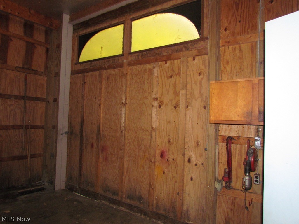 12215 Snow Road Burton, OH 44021 - Photo 33 of 35