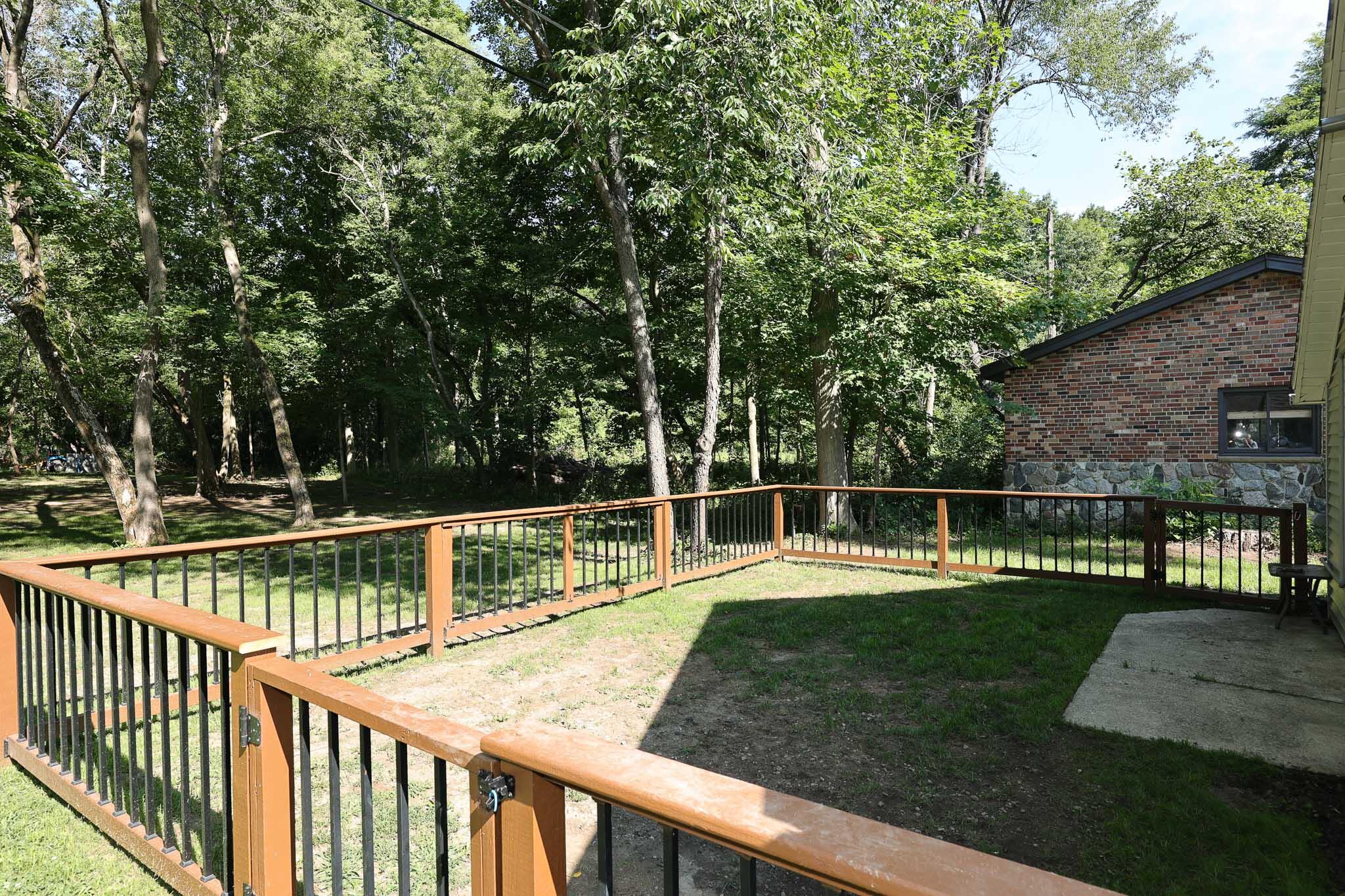 4908 Anker Road Caledonia, WI 53406 - Photo 24 of 30 Small Fenced Area