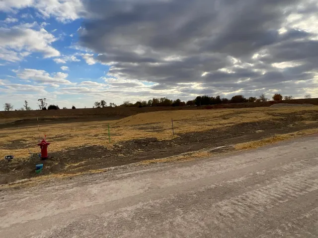 $45,000 | 5 Cottonwood Lake Drive, Windom, MN 56101