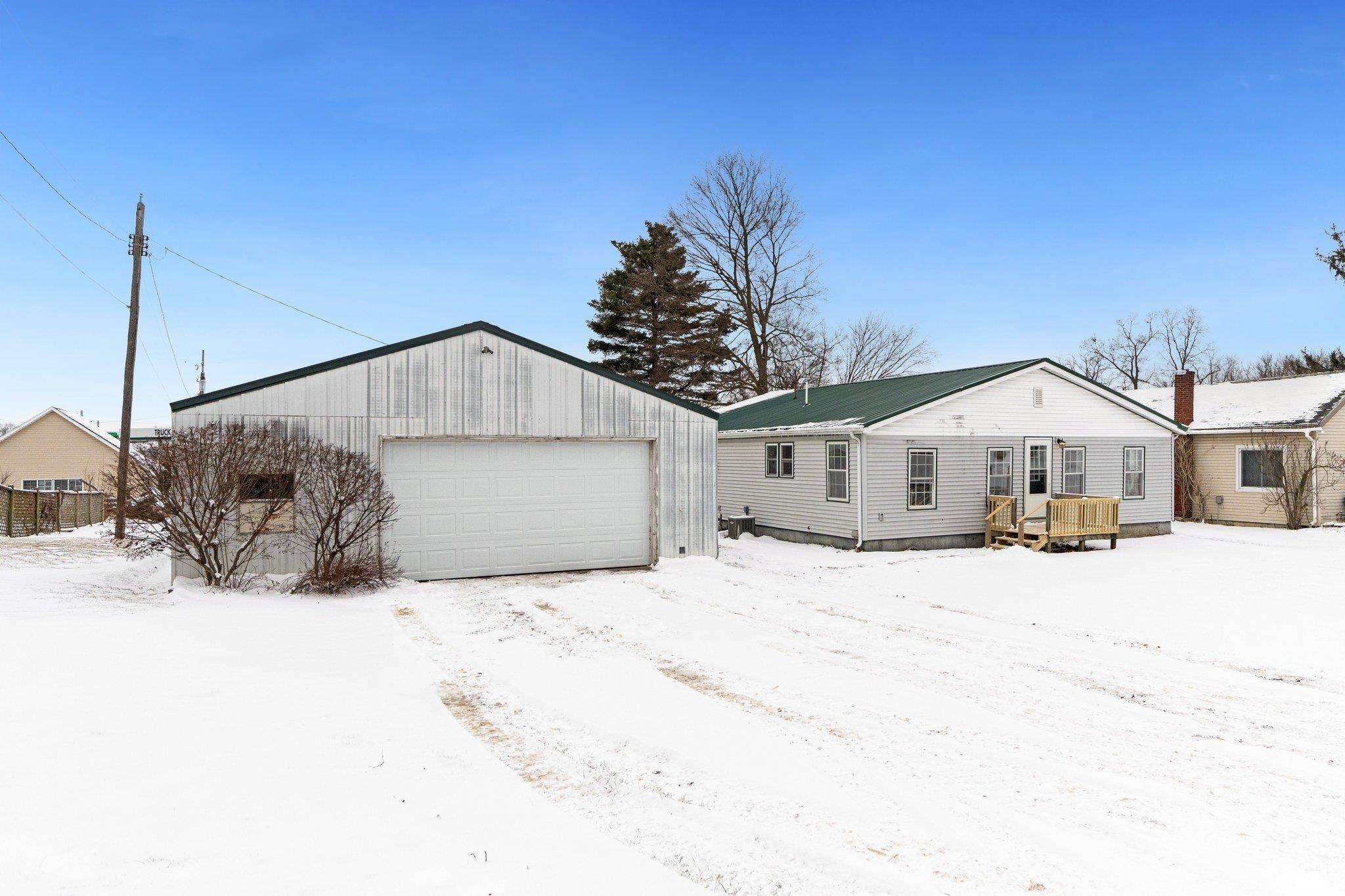 504 7th Street Howe, IN 46746 - Photo 3 of 25 Gallery Image 3
